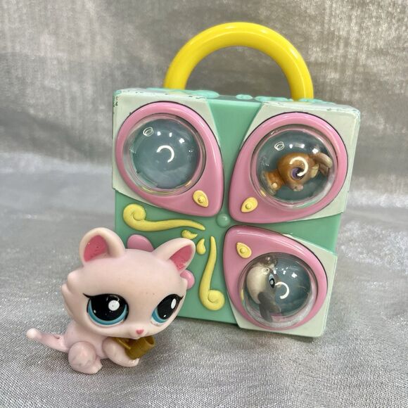 LITTLEST PET SHOP Vintage 2006 Teeniest Tiniest Playset two bunnies & larger cat - Picture 1 of 14